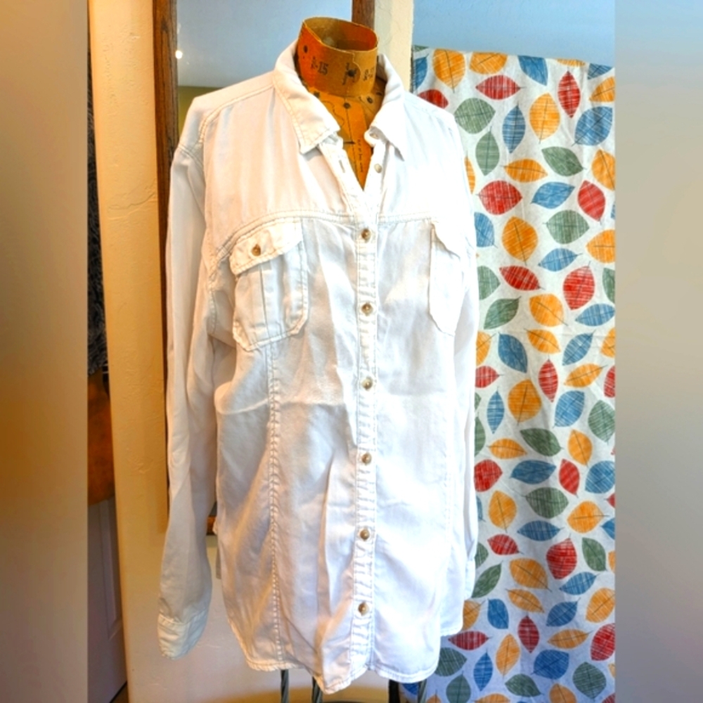 Maurices Women's shirt - Picture 3 of 10
